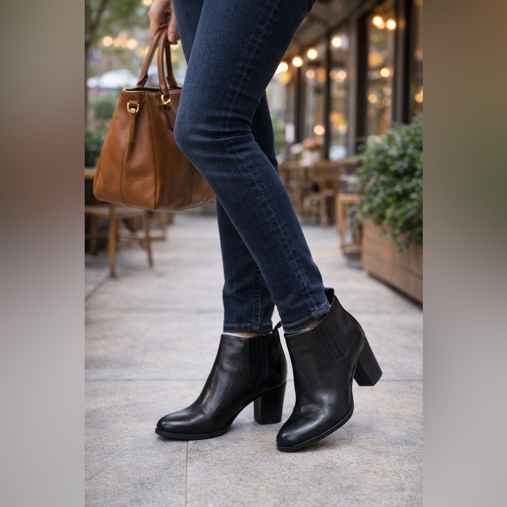 Michael Kors Elegant Black Booties